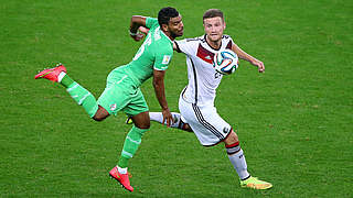 Heading to Spain: Mustafi (r.) © Bongarts/GettyImages