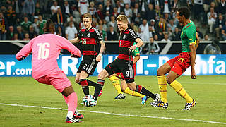 Das 2:1 in Gladbach: Schürrle (M.) trifft © Bongarts/GettyImages