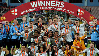 Zweiter Titel nach 2010: Englands U 17 jubelt nach Finalsieg über die Niederlande © Bongarts/GettyImages